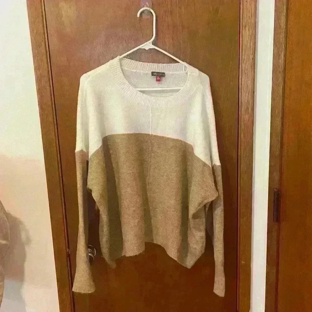 Vince Camuto Color-block‎ Sweater